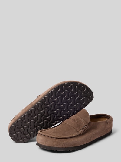 Produktfoto, Loafer aus echtem Leder Modell 'Naples' von Birkenstock in Braun, abgerundete Passform, profilierte Sohle, 4 cm Absatzhöhe