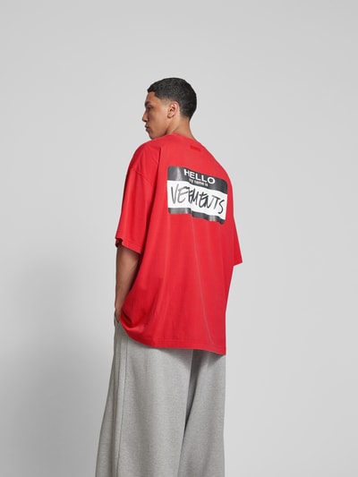 VETEMENTS Oversized T-Shirt mit Label-Print Rot 5