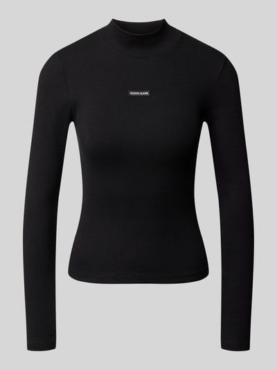 Produktfoto, Slim Fit Langarmshirt aus Baumwoll-Mix mit Logo-Patch von GUESS, schwarz, Ripp-Struktur, Stehkragen, elastisch, Damenmode