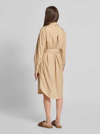 BOSS Orange Sukienka o długości do kolan z wiązanym paskiem model ‘Delegant’ Piaskowy 5