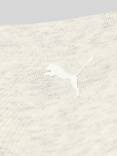 Nahaufnahme Produktfoto, hell melierter Stoff mit feiner Struktur, Logo auf String mit Logo von PUMA aus Baumwoll-Elasthan-Mix.