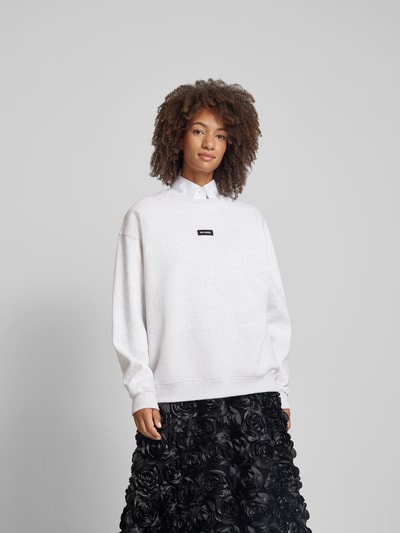 OH APRIL Oversized Sweatshirt mit Label-Detail Hellgrau Melange 4