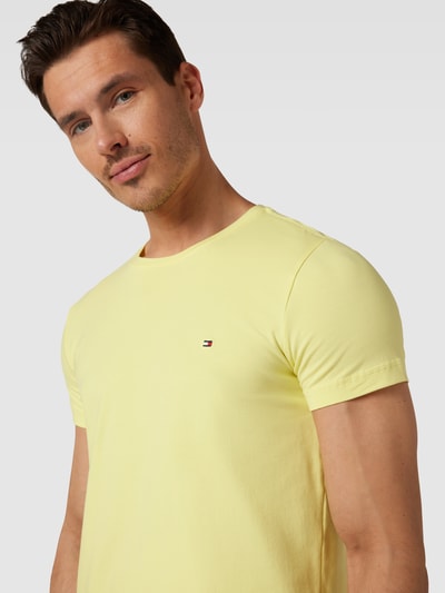 Tommy Hilfiger Slim fit T-shirt met logostitching Geel - 3