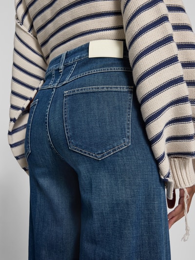 Closed Flared Fit Jeans mit Logo-Patch Dunkelblau 3