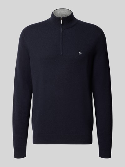 Produktfoto, Regular Fit Troyer aus Woll-Kaschmir-Mix von Fynch-Hatton in Dunkelblau mit Troyer-Kragen, Logo-Stitching, gerippten Abschlüssen.