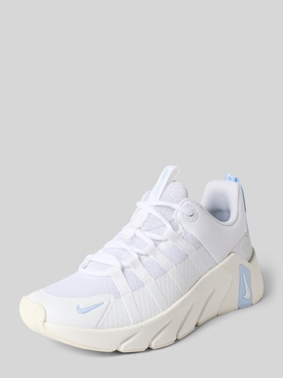 Produktfoto, Sneaker mit Logo-Detail Modell 'Metcon' von Nike, Weiß mit hellblauen Akzenten, abgerundete Passform, Schnürverschluss, strukturierte Oberfläche, 6 cm Absatzhöhe, 7 cm Schafthöhe, 6 cm Schaftweite bei Größe 40