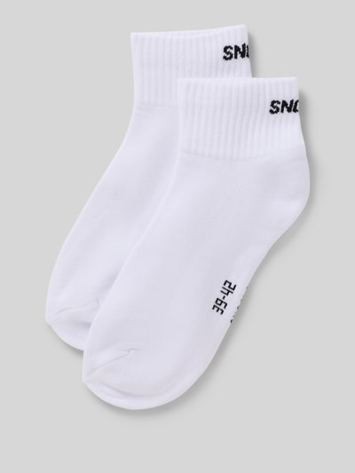 Produktfoto, Socken mit Label-Detail im 2er-Pack von Snocks für Herren, weiß, Rippenbündchen, Baumwoll-Mix mit Stretch-Anteil, körpernahe Passform