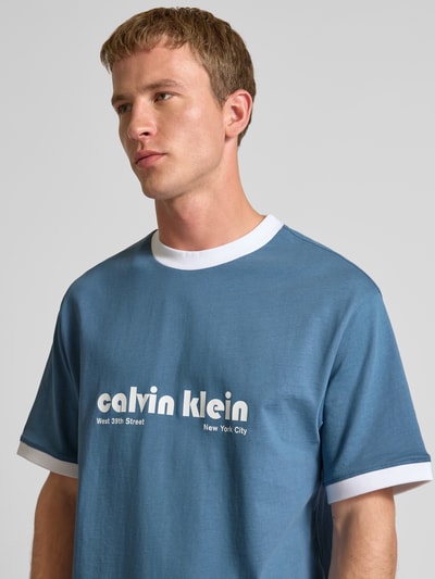 Calvin Klein Jeans T-shirt z nadrukiem z logo Jeansowy niebieski 3