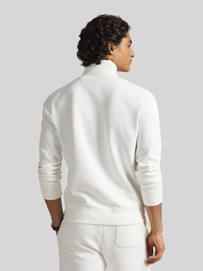 Männermodel trägt Regular Fit Sweatshirt aus Baumwoll-Mix von Polo Ralph Lauren, Optik: Unifarben, Ganzkörperansicht Rückansicht.