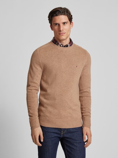 Tommy Hilfiger Sweter wełniany z wyhaftowanym logo Camel 4