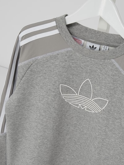 adidas Originals Bluza z detalami z logo  Średnioszary melanż 2