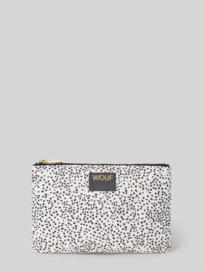 Produktfoto, Kosmetiktasche im Allover-Look Modell 'Panna' von WOUF, weiß mit schwarzen Punkten, Label-Detail, Hauptfach mit Reißverschluss.