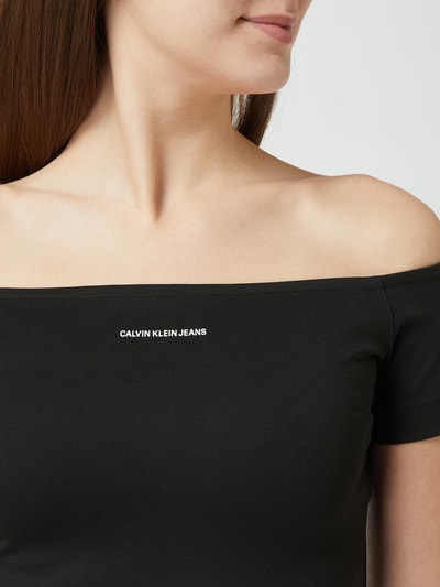 Calvin Klein Jeans Bluzka z odkrytymi ramionami i nadrukiem z logo  Czarny 3