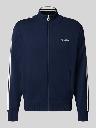 Produktfoto, Strickjacke mit Label-Stitching Modell 'VARSITY' von PROHIBITED in Dunkelblau mit weißen Streifen, Material-Mix, Reißverschluss