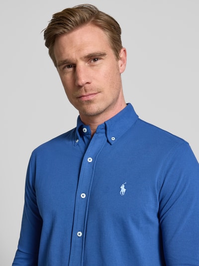 Polo Ralph Lauren Koszula casualowa o kroju slim fit z wyhaftowanym logo Królewski niebieski 3