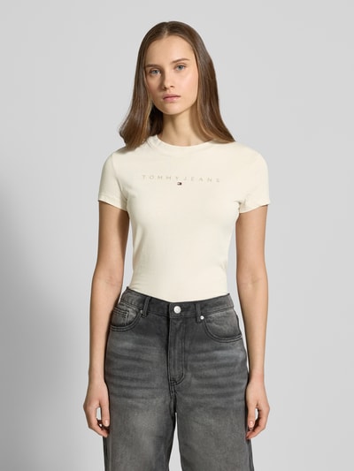 Tommy Jeans T-Shirt mit geripptem Rundhalsausschnitt Sand 4