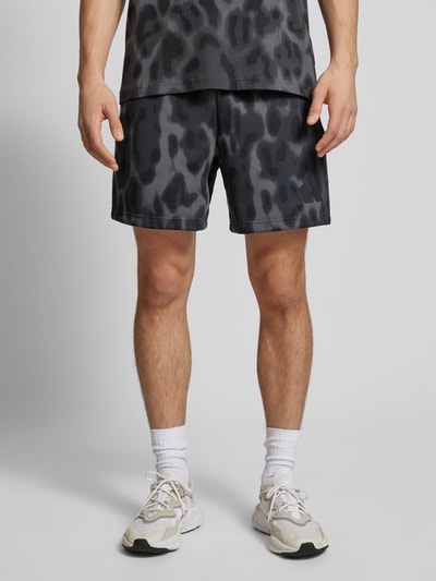 ADIDAS SPORTSWEAR Sweatshorts mit Label-Print Modell 'GRESIX' Dunkelgrau 4