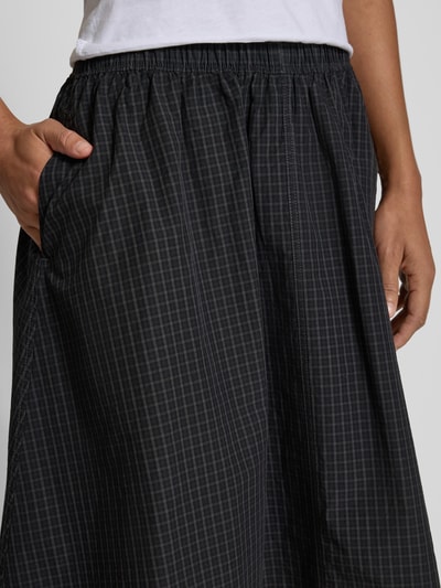 WEEKDAY Knielanger Rock mit Eingrifftaschen Modell 'Tunis' Dunkelblau 3