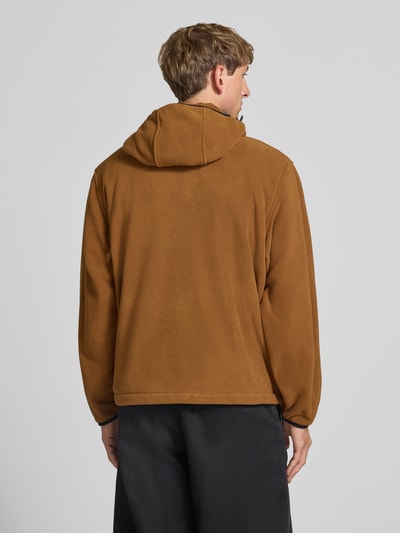 Carhartt Work In Progress Fleecejacke mit Label-Patch Modell 'Blevin' Mittelbraun 5