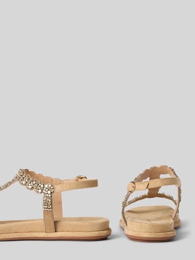 Produktfoto, Sandalen mit Strasssteinbesatz von ALMA EN PENA, abgerundete Form, dünne Riemen mit Dornschließe, glatte Sohle, beige Farbtöne