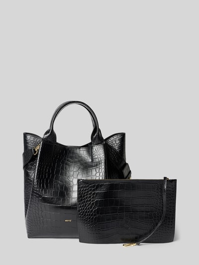 Produktfoto, schwarze Handtasche aus Leder mit Label-Detail Modell 'ESSENTIAL' von Abro, Krokodilstruktur, glatte Oberfläche, kurze Tragegriffe, verstellbarer Schultergurt, zusätzliche Reißverschlusstasche, Hauptfach mit Magnetverschluss, 30x33x18 cm, Länge Schulterriemen 100 cm, Reißverschlussfach innen