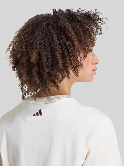 adidas Sportswear Regular Fit T-Shirt aus reiner Baumwolle Offwhite 5