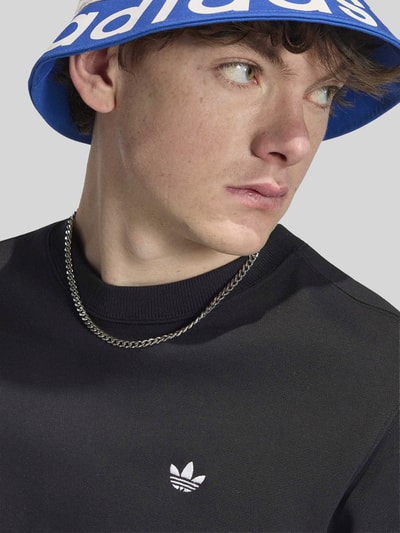 adidas Originals Bluza o kroju regular fit z mieszanki bawełny z wyhaftowanym logo Czarny 5
