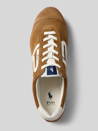 Produktfoto, Sneaker aus echtem Rindsleder von Polo Ralph Lauren in Braun mit weißen Details, glatte und leicht genoppte Textur, Damen Sneaker von Polo Ralph Lauren