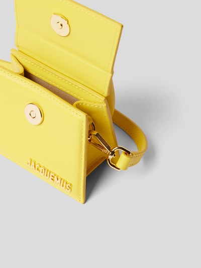 Jacquemus Micro Bag mit Brand-Schriftzug Gelb 6