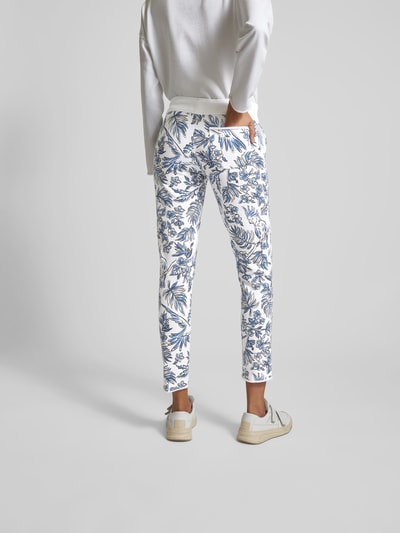 Juvia Sweatpants mit Allover-Muster Weiss 5