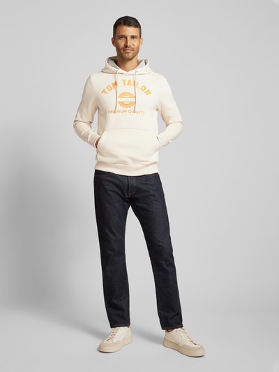 Tom Tailor Regular fit hoodie van katoenmix met logoprint Offwhite - 1