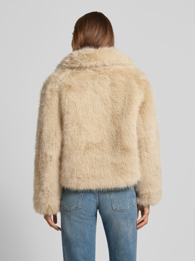 Apricot Jacke aus Kunstfell mit Umlegekragen Sand 5