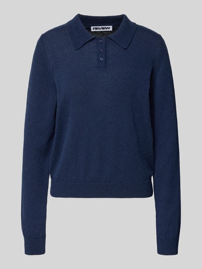 Produktfoto, Langärmliger Polo-Strickpullover aus Bouclé-Garn von Review; dunkelblau, lockere Passform, Strick-Optik, elastische Abschlüsse