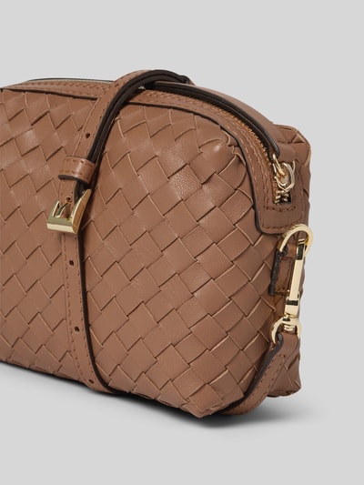 Abro Umhängetasche mit Strukturmuster Modell 'Kaia' Cognac 3