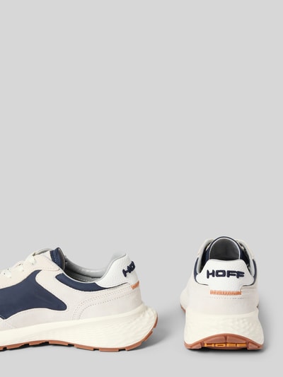 Produktfoto, Sneaker mit Label-Details Modell 'City' von HOFF, okrągły kształt, sznurowanie, teksturowana podeszwa, wysokość obcasa 5 cm, wysokość cholewki 7 cm, szerokość w rozmiarze 44: 8 cm