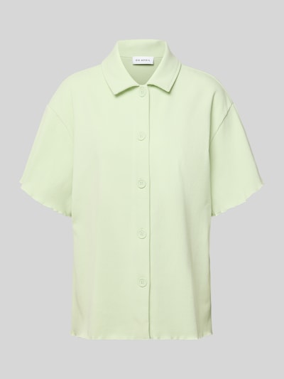 Produktfoto, Relaxed Fit Bluse mit 1/2-Arm Modell 'Fleur' von OH APRIL aus Baumwoll-Mix mit Modal-Anteil, Hemdblusenkragen, Knopfleiste, hellgrüne Farbe, glatte strukturierte Oberfläche, Damen Bluse