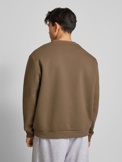 KARL KANI Sweatshirt mit Label-Stitching Khaki 5