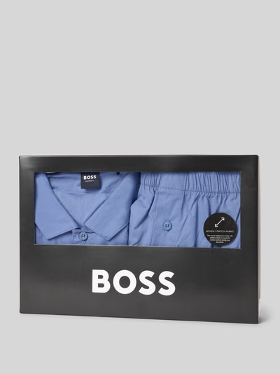 Produktfoto, Regular Fit Pyjama aus Viskose-Mix mit Baumwoll-Anteil Modell 'CHRIS PYJAMA' von BOSS, Optik: Unifarben in Blau, Geschenk-Box, Stretch-Material, Knopfleiste, seitliche Eingrifftaschen, Gesäßtasche.