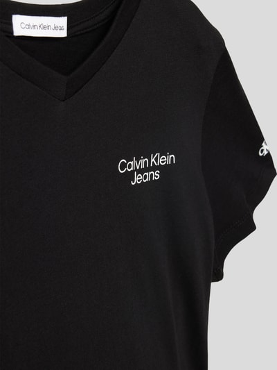 Calvin Klein Jeans T-Shirt mit Logo-Print Modell 'STACK LOGO V-NECK' Black 2