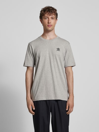 adidas Originals T-Shirt mit Label-Stitching und Rundhalsausschnitt Hellgrau Melange 4