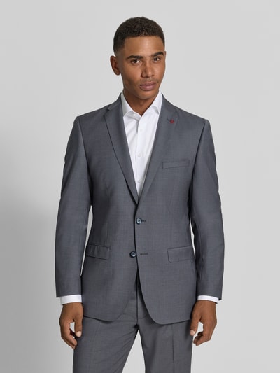Männermodel trägt Slim Fit Anzug aus Woll-Mix in unifarbenem Design von Roy Robson, grauer Stoff, feine Struktur, Nahaufnahme Oberkörper.