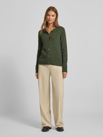 Christian Berg Woman Cardigan mit Rundhalsausschnitt und Knopfverschluss Oliv 1
