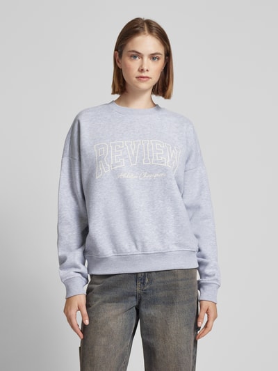 Review Sweatshirt mit Label-Print Hellgrau Melange 4