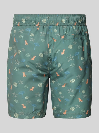 Produktfoto, grüne Badeshorts mit buntem Muschel- und Liegestuhl-Muster, Elastikbund, seitliche Eingrifftaschen, Modell 'BHRINGWAR MINI' von Blend, Herren Loose Fit