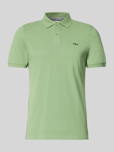 Productfoto, Regular Fit Poloshirt aus reiner Baumwolle van s.Oliver RED LABEL, effen lichtgroen, piquéstructuur, korte mouwen, polokraag met 2-knopssluiting, label stitching, split aan de zoom.