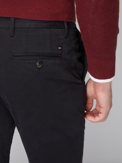 Tommy Hilfiger Straight Fit Chino mit Stretch-Anteil (black 