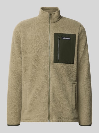 Produktfoto, Fleecejacke mit Stehkragen Modell 'Jasper' von Columbia in Beige mit grüner Brusttasche, Reißverschluss, strukturierte Oberfläche