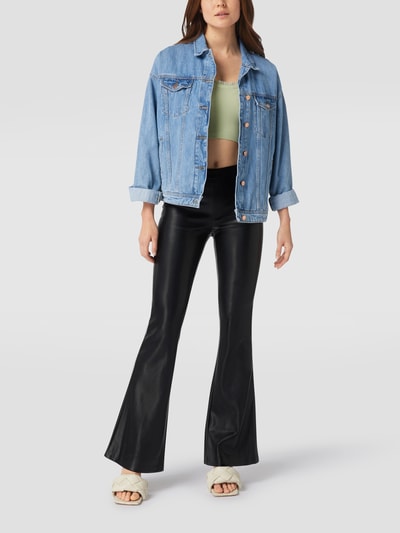 Guess Crop Top in Ripp-Optik mit Rüschenbesatz Hellgrün 1