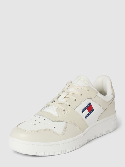 Tommy Jeans Sneaker in Two-Tone-Machart Beige 1