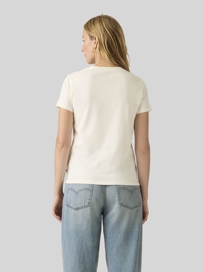 Levi's® Koszulka z nadrukiem logo, krój regular fit Écru 5